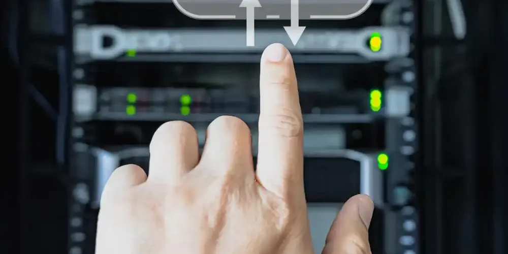 ¿Cuál es la diferencia entre implantación en la nube o en servidor local_